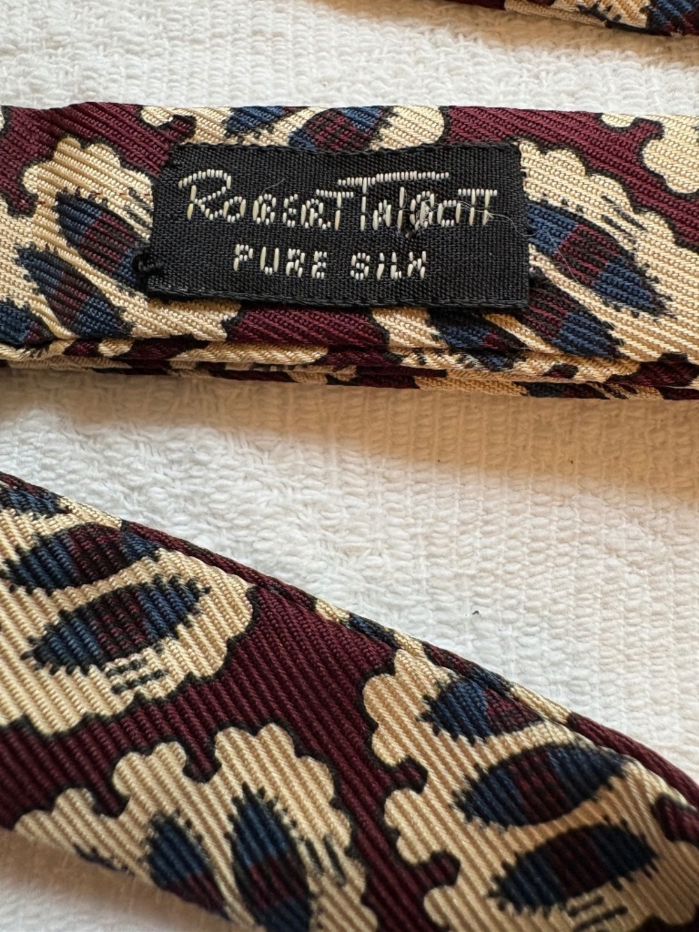 Robert Talbott Vintage 100% Pure Silk Self-Tie Bow Tie Burgundy Geometric